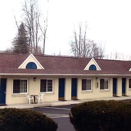 Economy Inn Ithaca Exterior photo